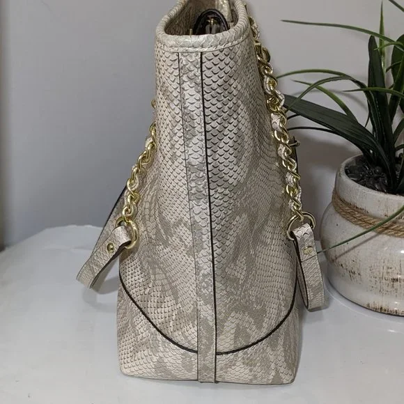 Anne Klein Shoulder Bag Purse, Off White, Snake Skin Look Gold Accents - Picture 4 of 13